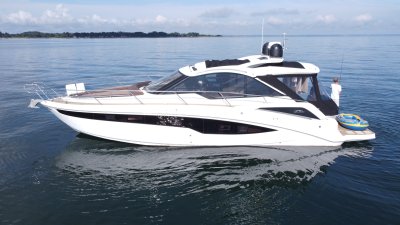 Galeon 405 HTS — Photo 2