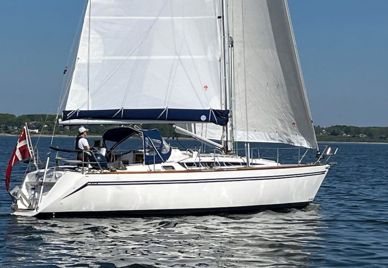 CR Yachts 390
