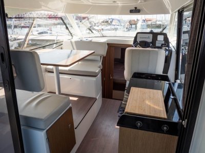 Beneteau Antares 9 — Photo 6