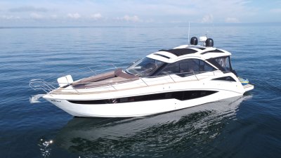 Galeon 405 HTS — Photo 1